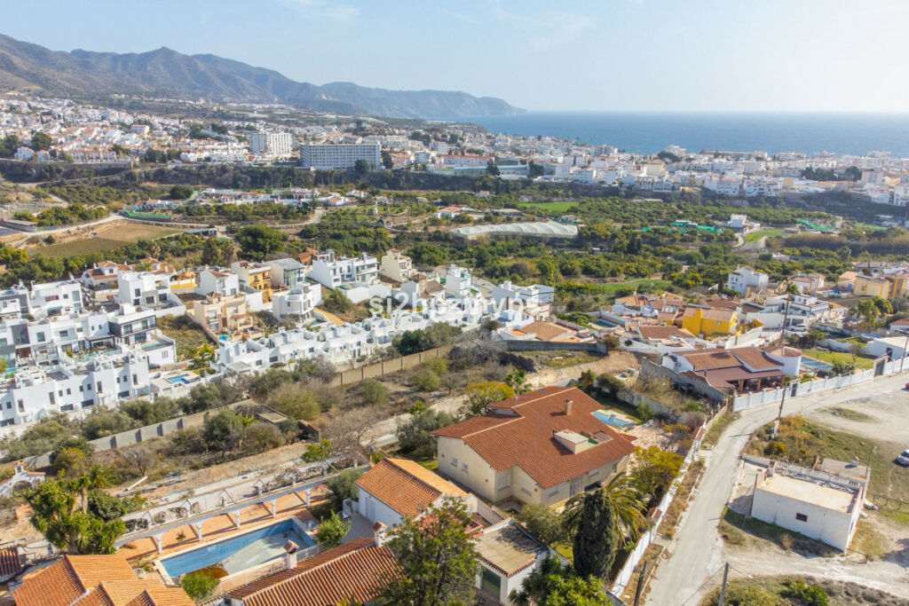 Detached Villa Nerja Málaga - image 4