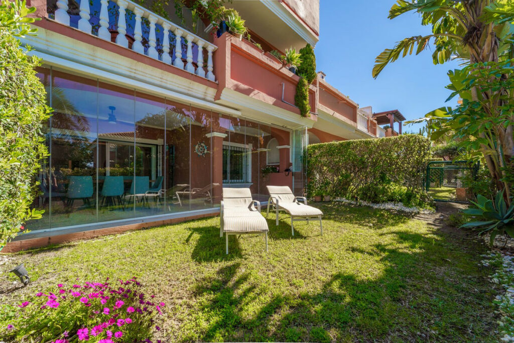 Ground Floor Apartment New Golden Mile Málaga - image 5