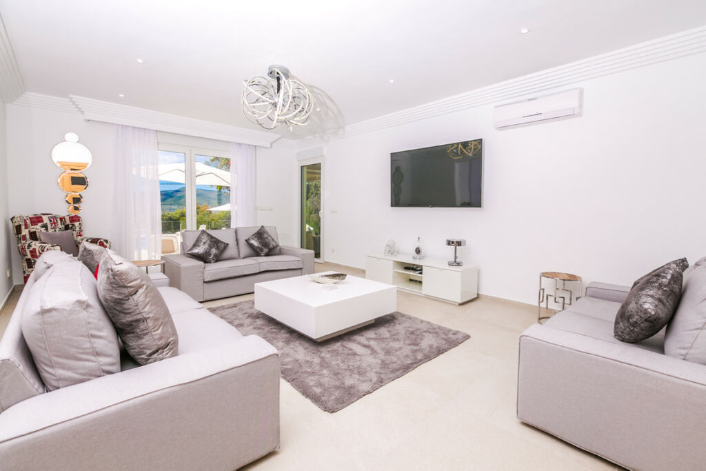 Detached Villa Javea Alicante - image 4