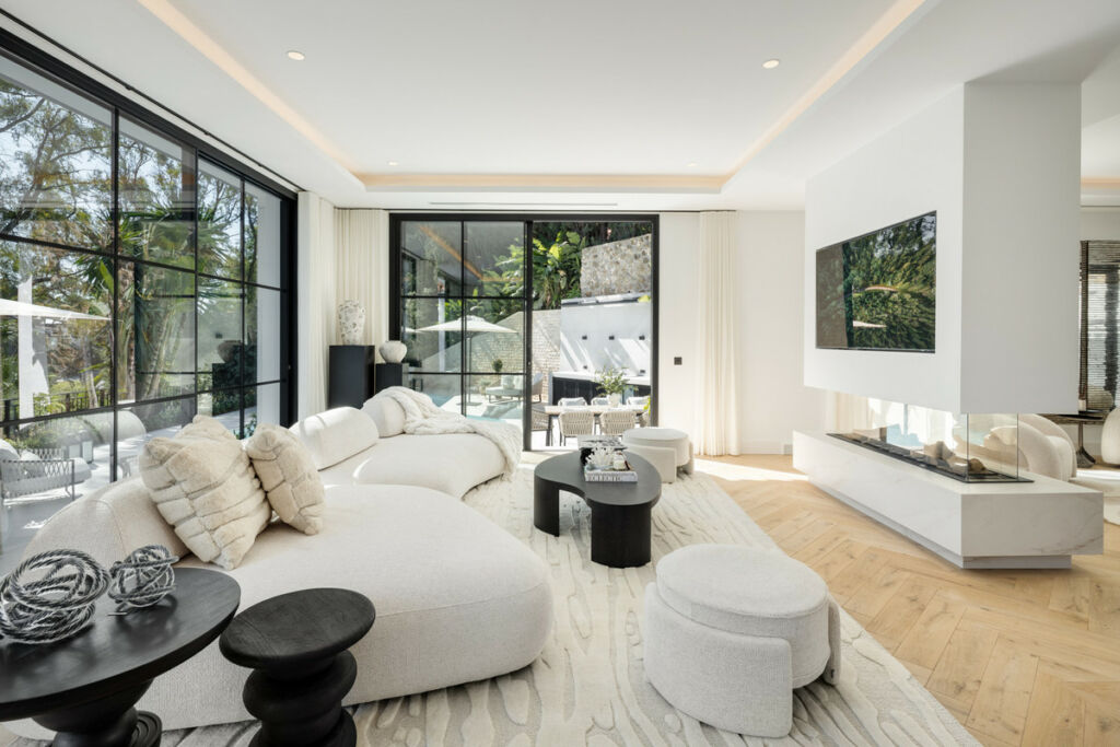 Detached Villa Benahavís Málaga - image 9