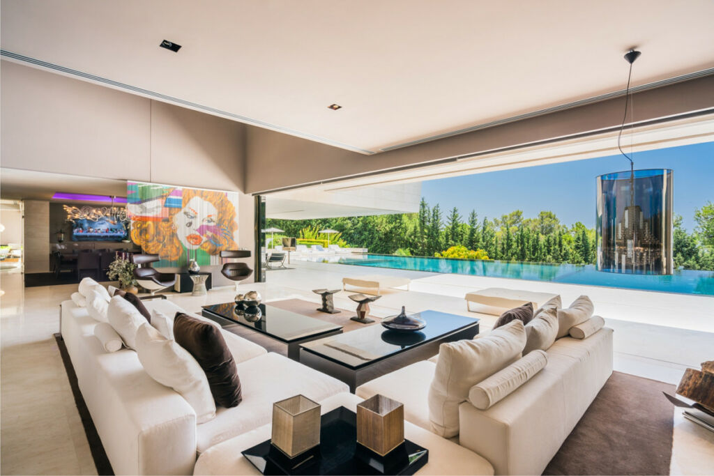 Detached Villa Marbella Málaga - image 4