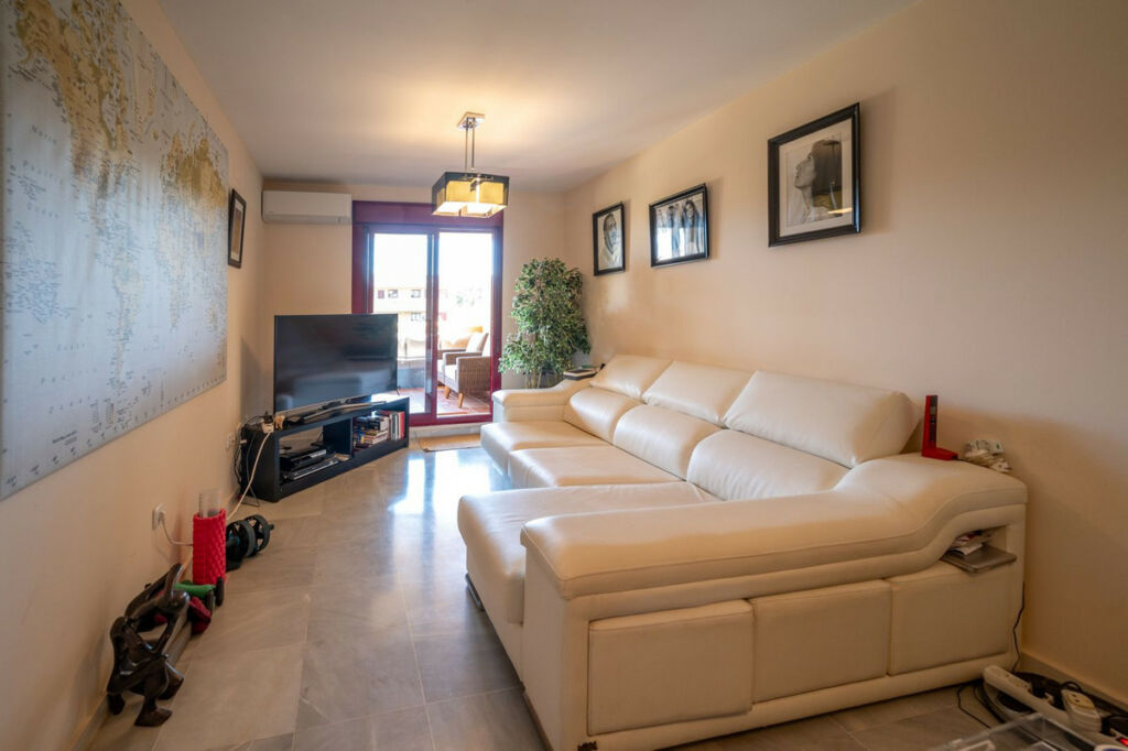 Middle Floor Apartment La Cala de Mijas Málaga - image 4