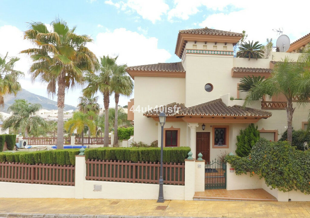 Semi-Detached House Coín Málaga - image 5