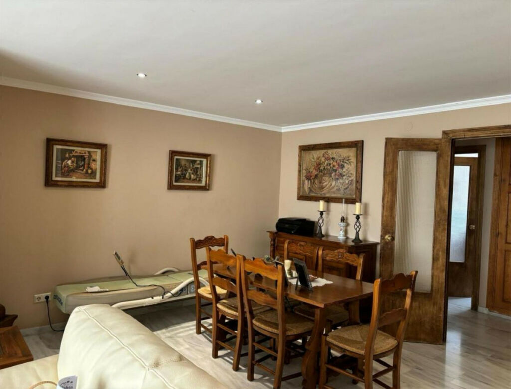 Middle Floor Apartment San Pedro de Alcántara Málaga - image 4