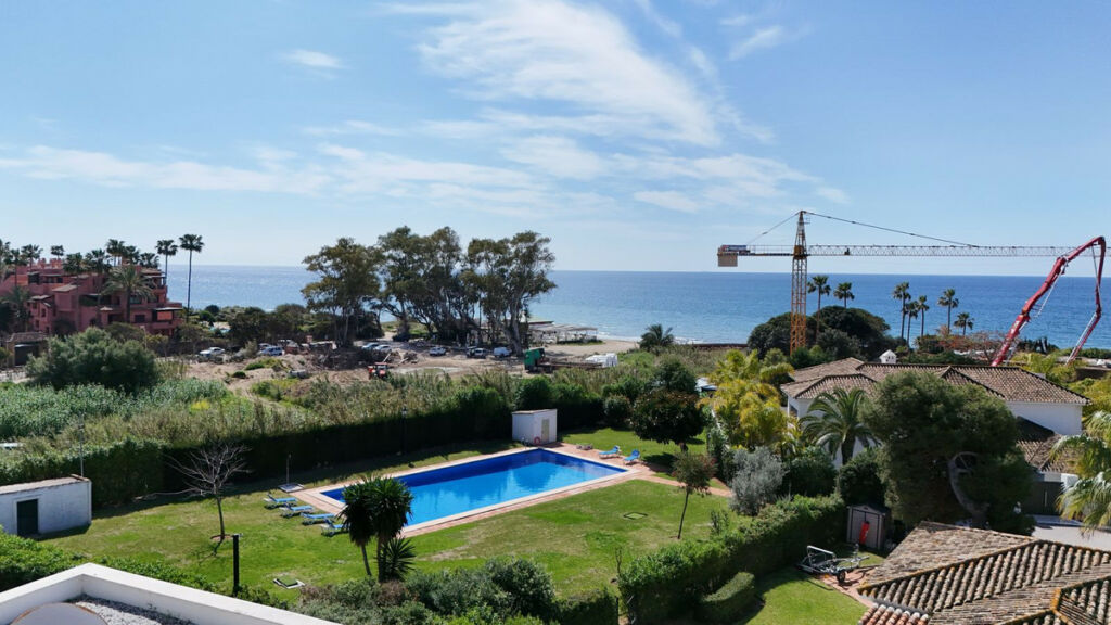 Detached Villa Los Monteros Málaga - image 3