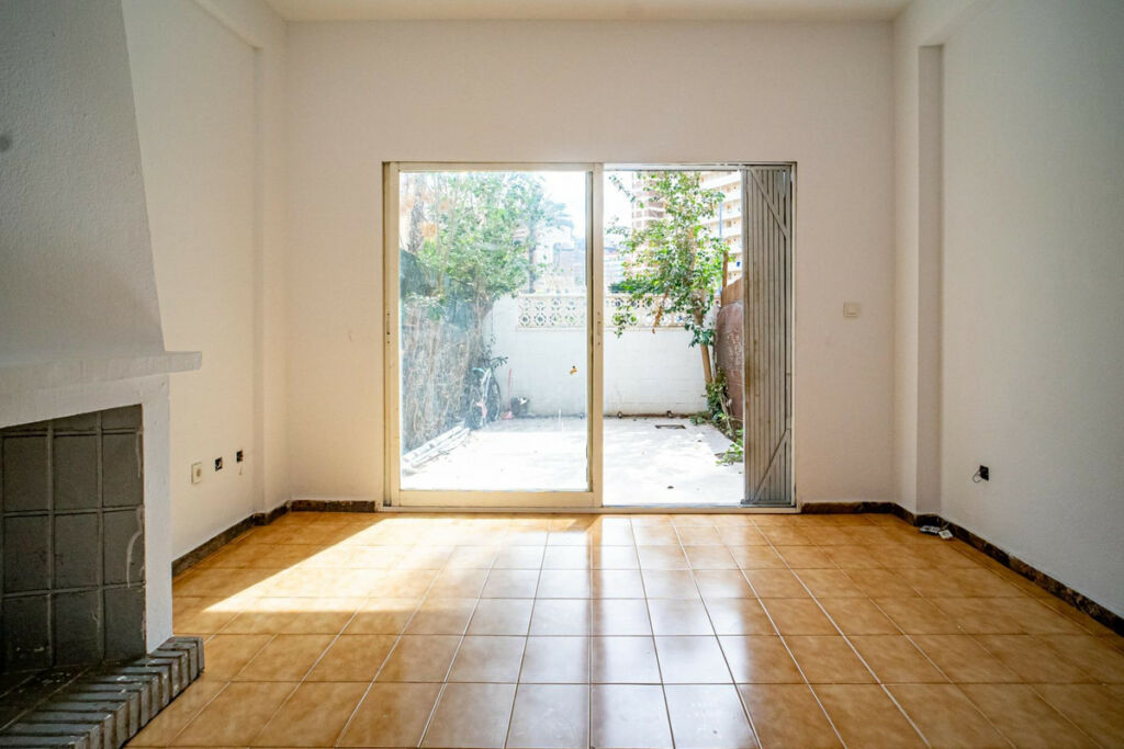 Townhouse Benidorm Alicante - image 4