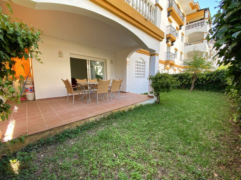Ground Floor Apartment Nueva Andalucía Málaga - image 4