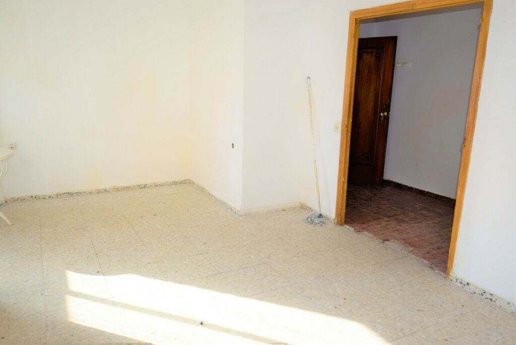 Middle Floor Apartment Guardamar del Segura Alicante - image 4