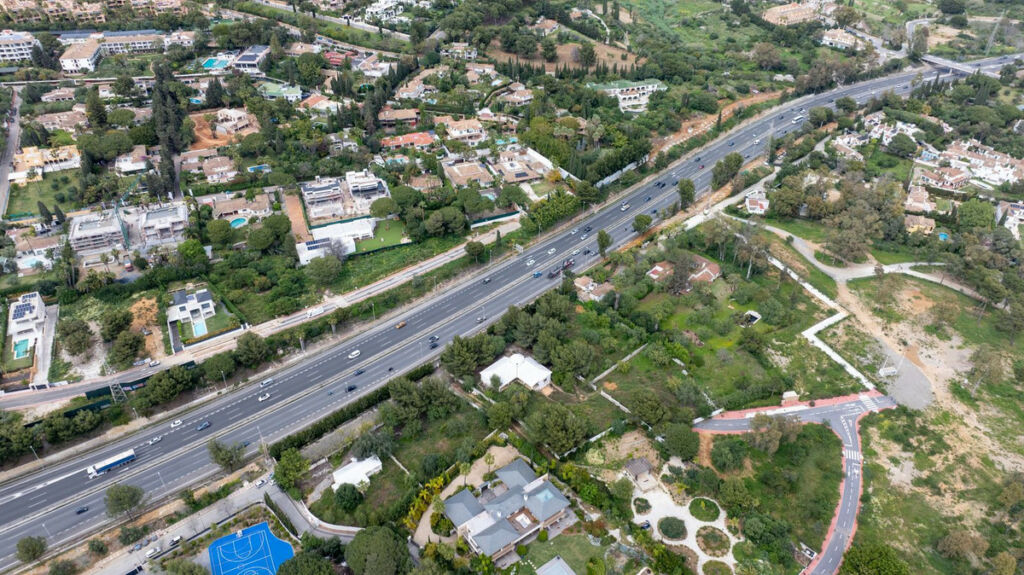 Residential Plot The Golden Mile Málaga - image 4
