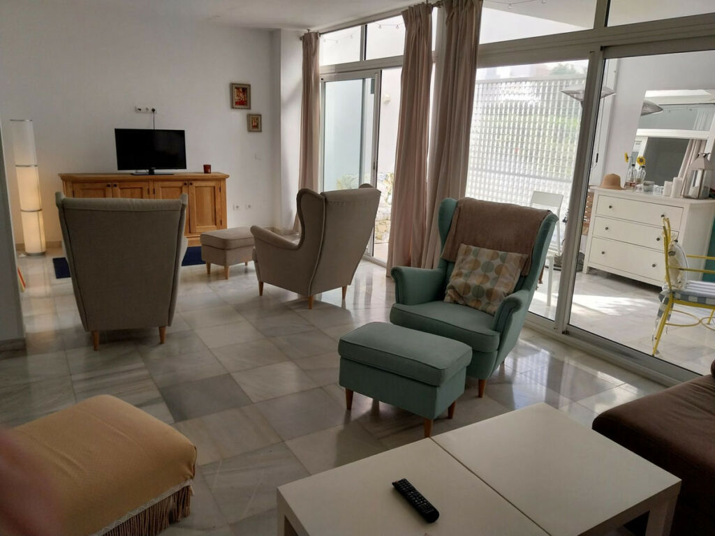 Townhouse San Pedro de Alcántara Málaga - image 4