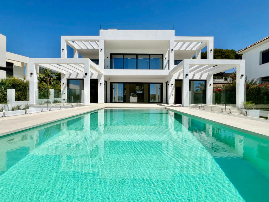 Detached Villa Marbella Málaga - image 4