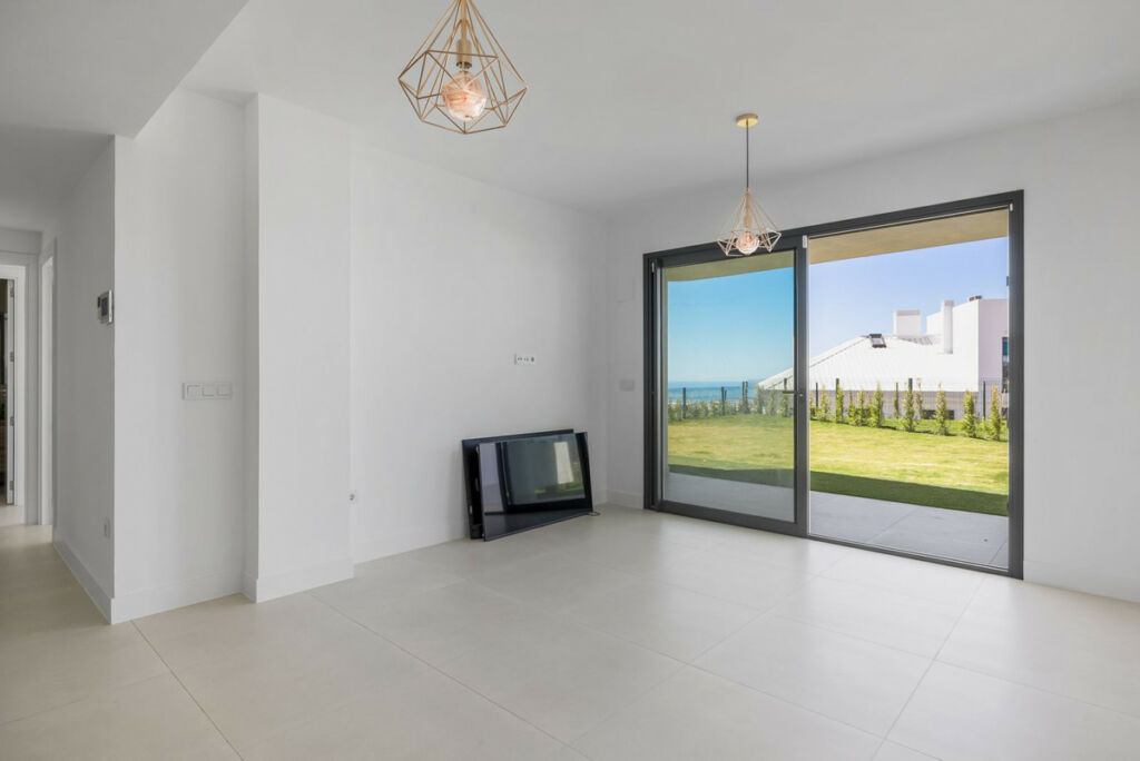 Ground Floor Apartment Fuengirola Málaga - image 8