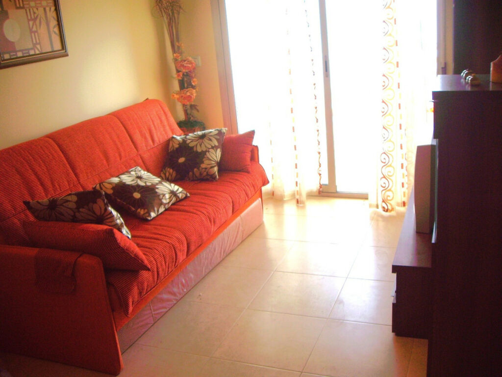 Middle Floor Apartment Guardamar del Segura Alicante - image 4
