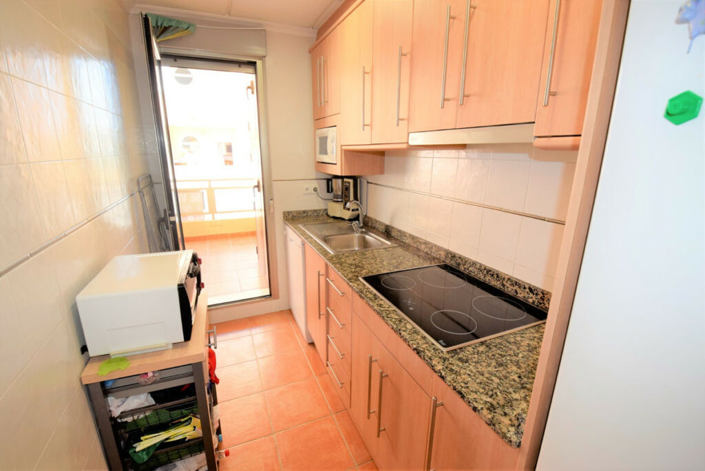 Middle Floor Apartment Guardamar del Segura Alicante - image 4