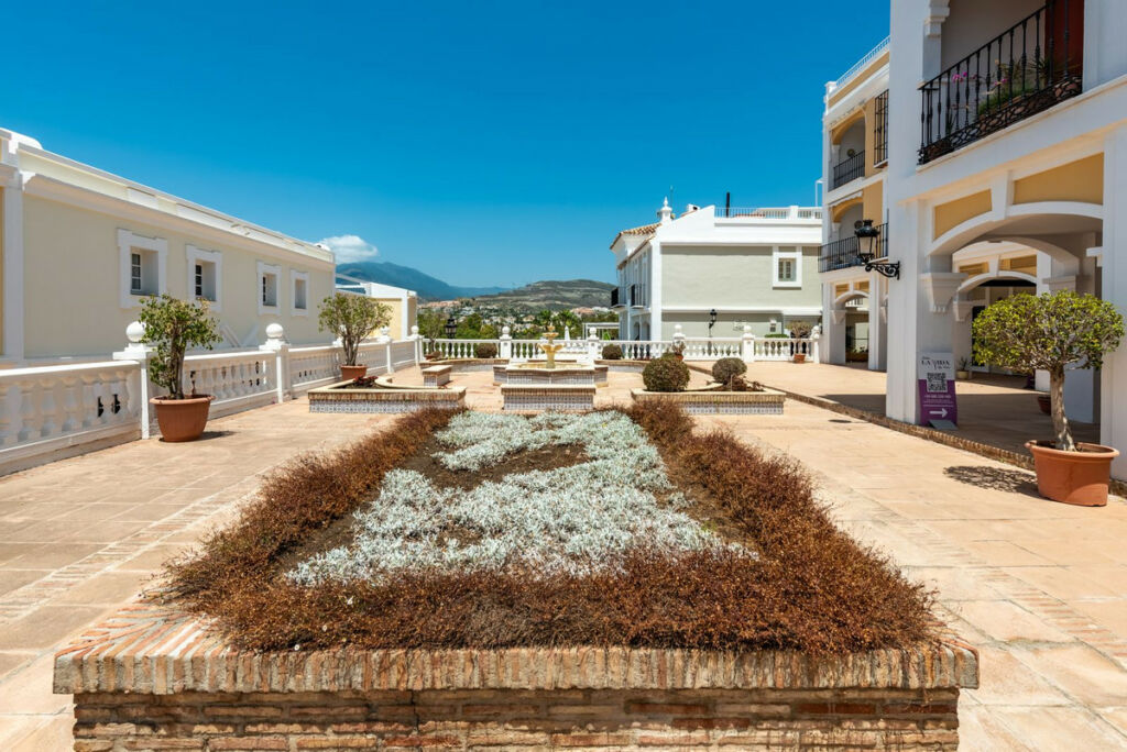 Townhouse Nueva Andalucía Málaga - image 40