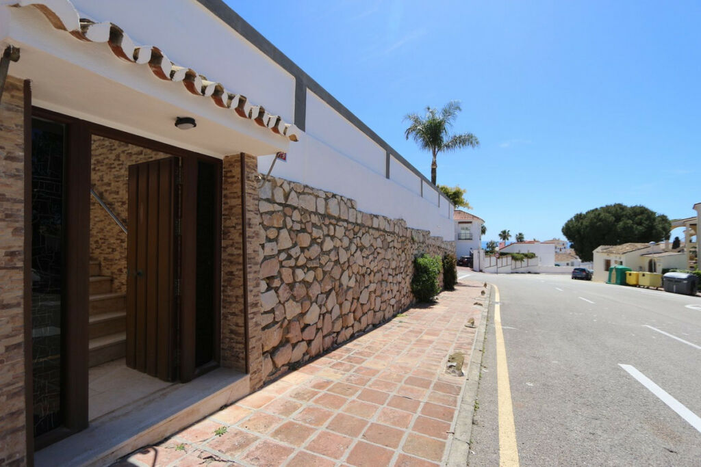 Detached Villa Riviera del Sol Málaga - image 40