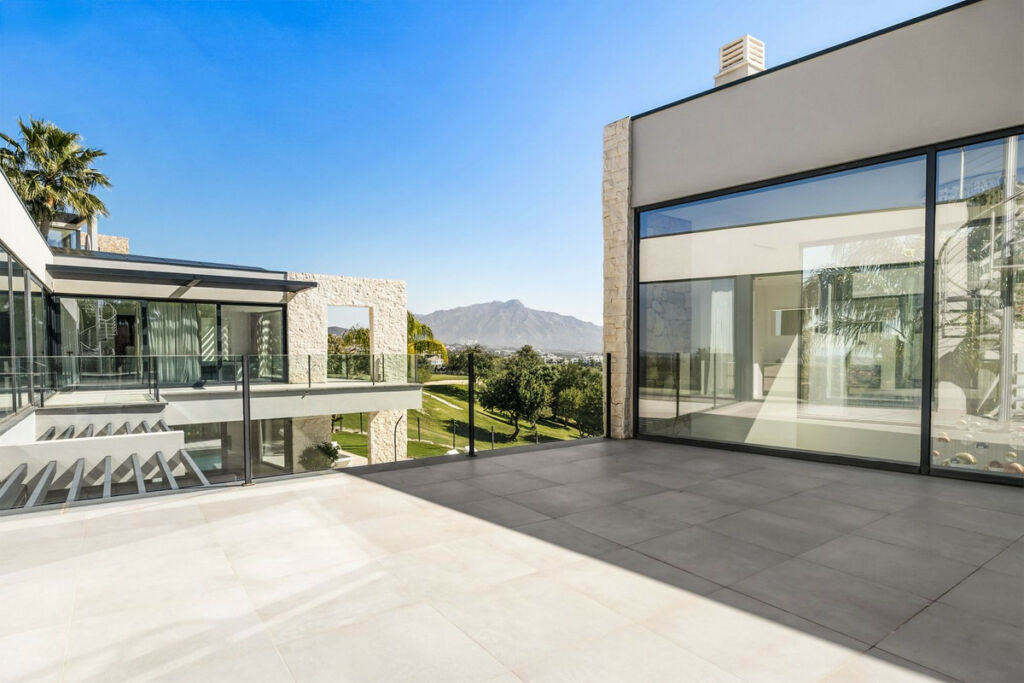 Detached Villa Benahavís Málaga - image 40