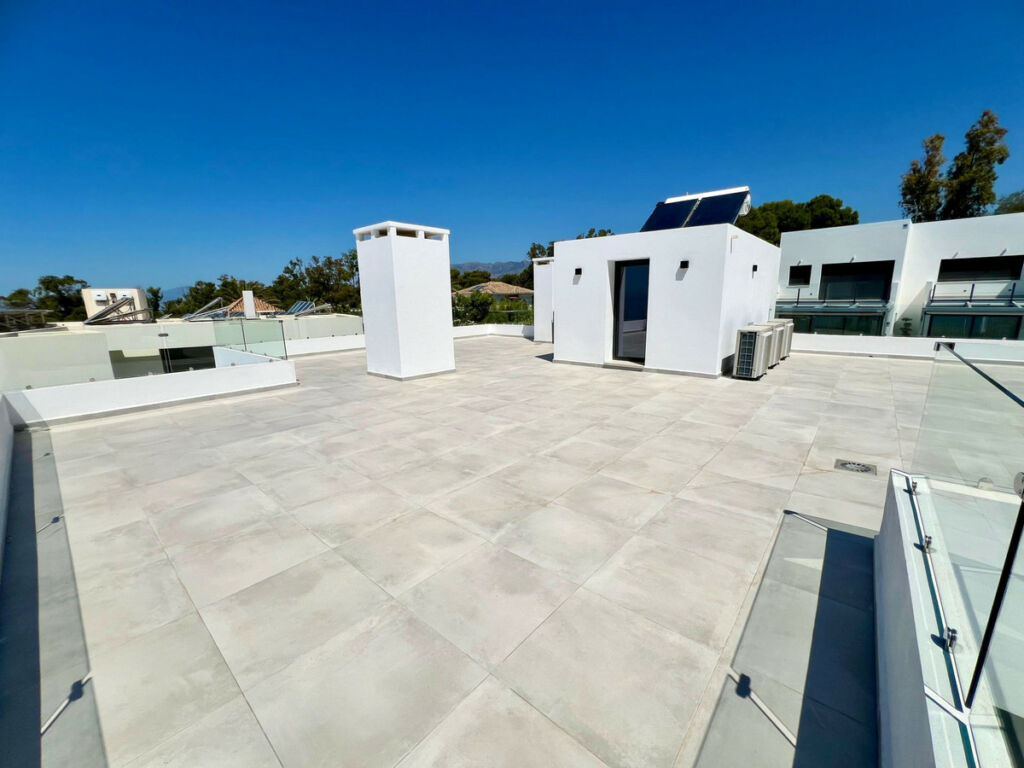 Detached Villa Marbella Málaga - image 41
