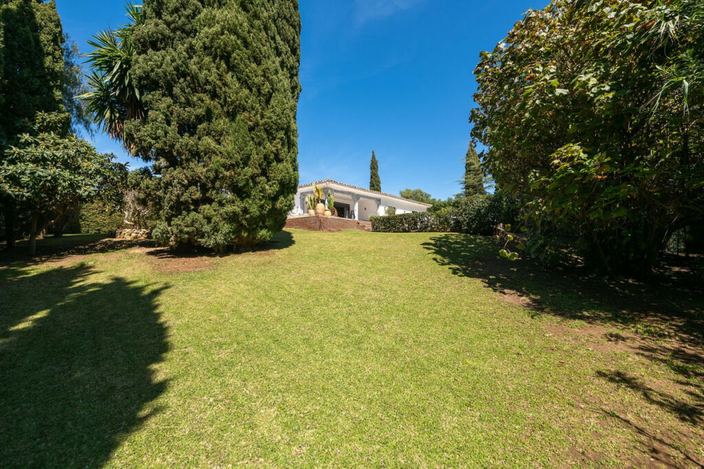 Detached Villa Hacienda Las Chapas Málaga - image 41