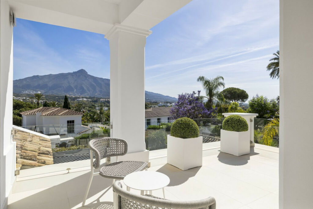 Detached Villa Nueva Andalucía Málaga - image 41