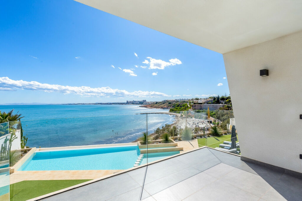 Detached Villa Cabo Roig Alicante - image 42