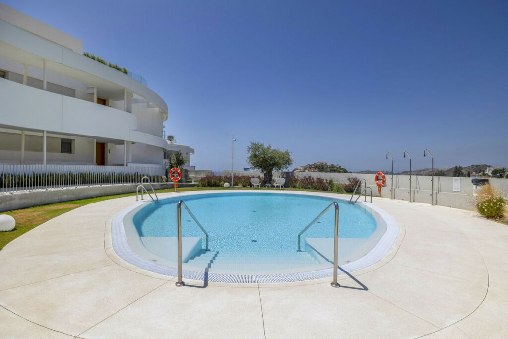Middle Floor Apartment Benahavís Málaga - image 42