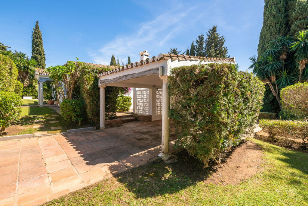 Detached Villa Hacienda Las Chapas Málaga - image 42