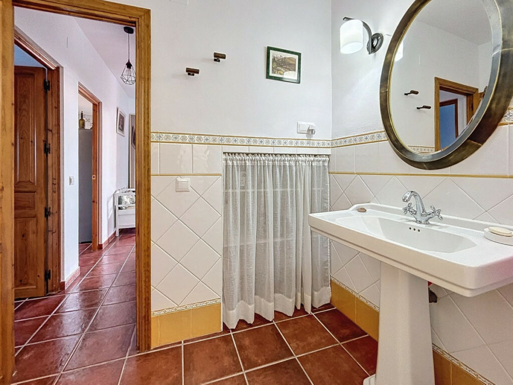 Detached Villa Almayate Málaga - image 42