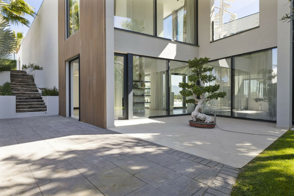 Detached Villa Benahavís Málaga - image 42