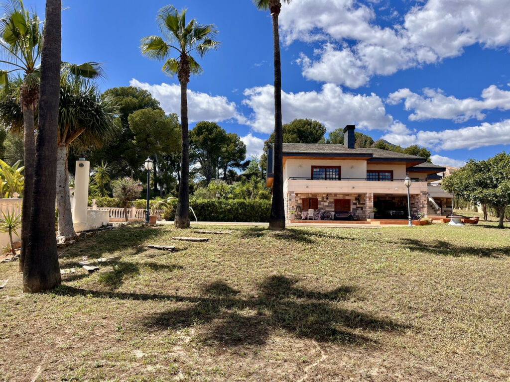 Detached Villa La Nucia Alicante - image 43