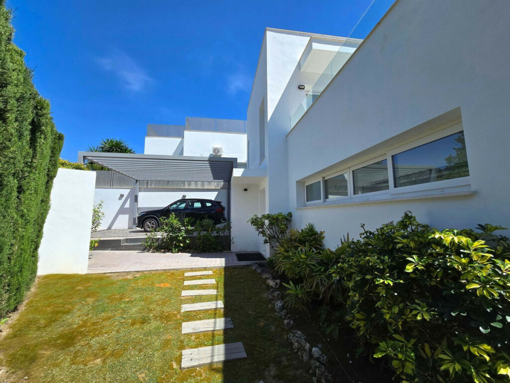 Detached Villa Torreblanca Málaga - image 43