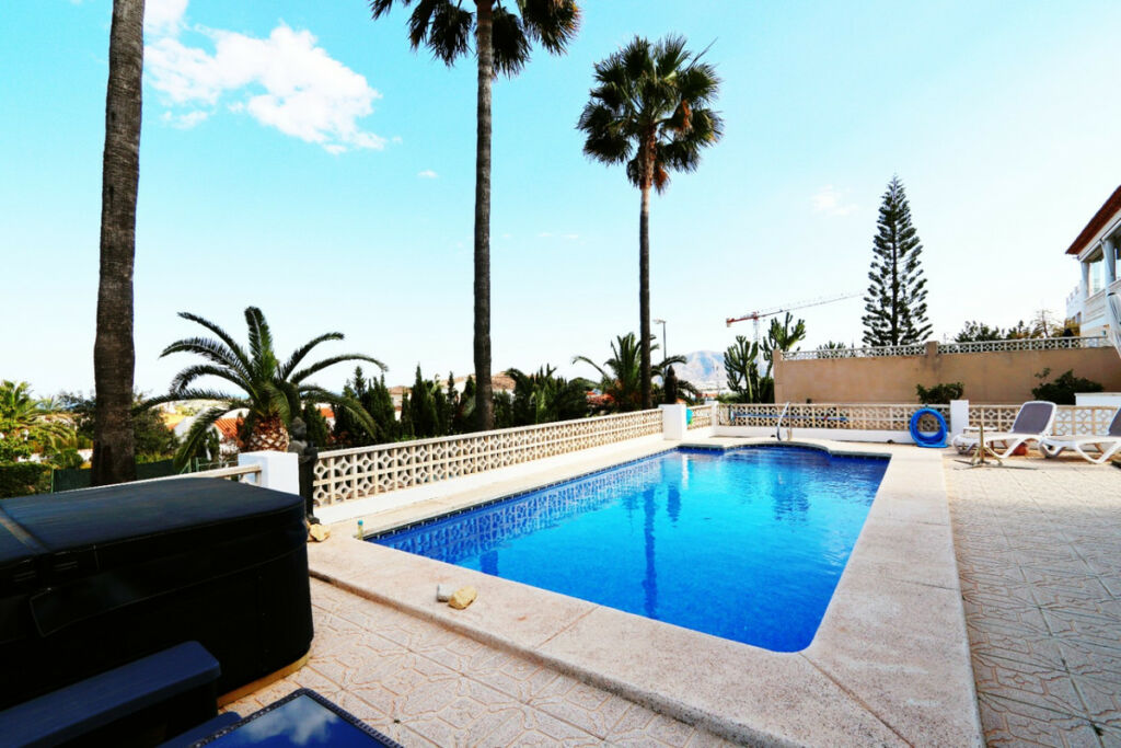Detached Villa La Nucia Alicante - image 43
