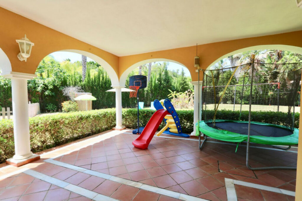 Detached Villa Sotogrande Costa Cádiz - image 43