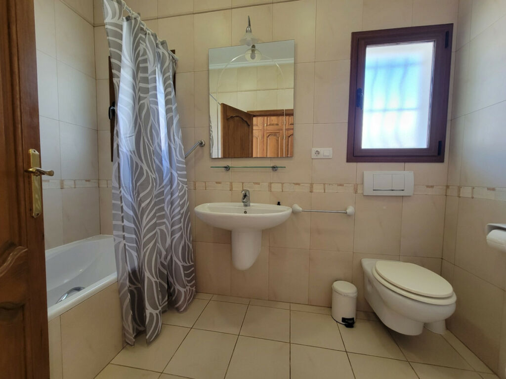 Detached Villa Moraira Alicante - image 43