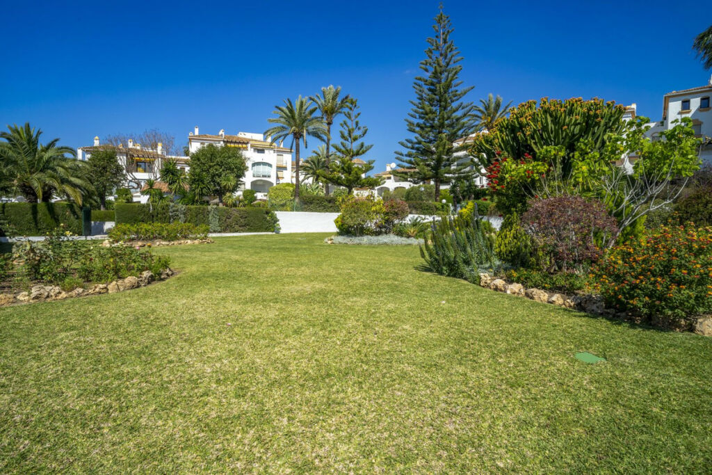 Ground Floor Apartment Nueva Andalucía Málaga - image 43