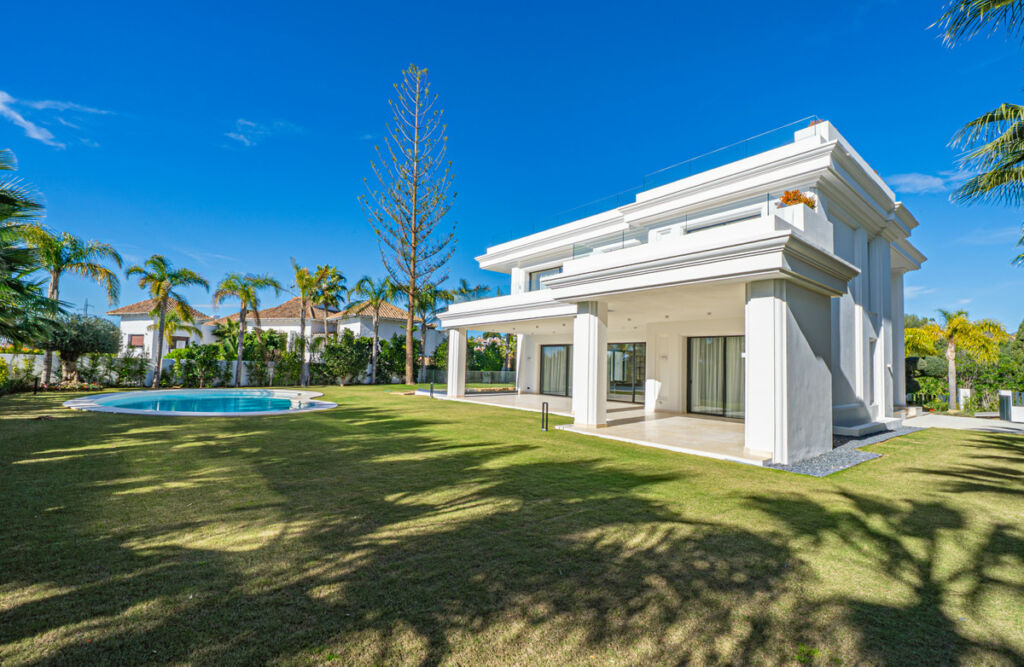Detached Villa The Golden Mile Málaga - image 44