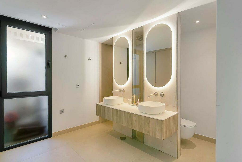Detached Villa Cabopino Málaga - image 44