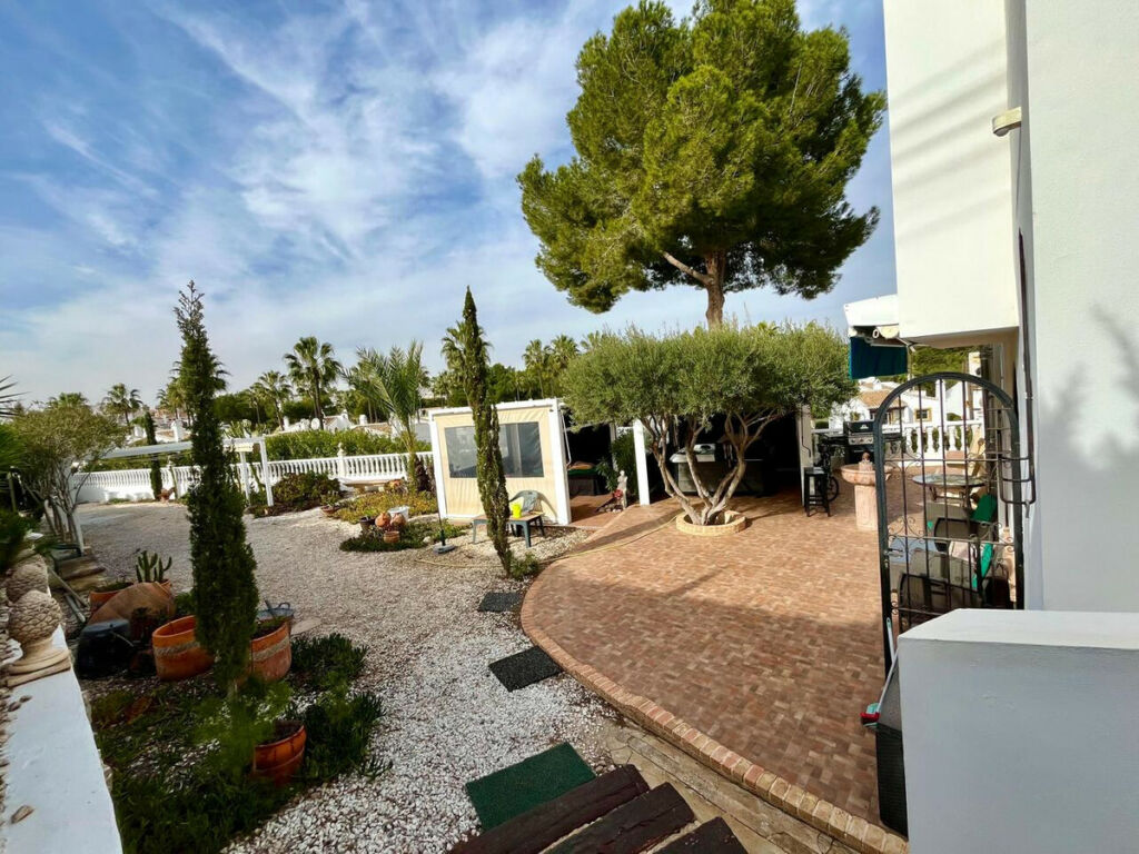 Detached Villa Villamartin Alicante - image 44