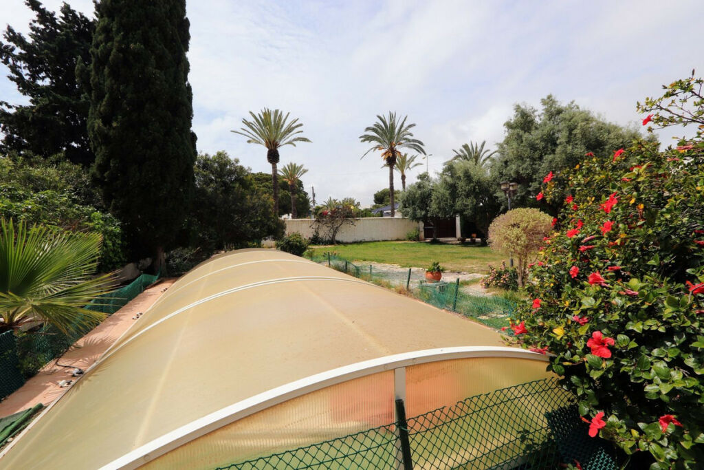 Detached Villa Cabo Roig Alicante - image 45