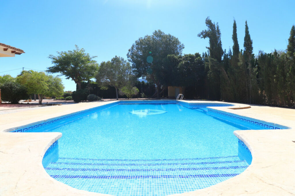 Detached Villa Callosa de Segura Alicante - image 45