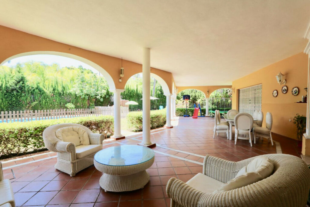Detached Villa Sotogrande Costa Cádiz - image 46