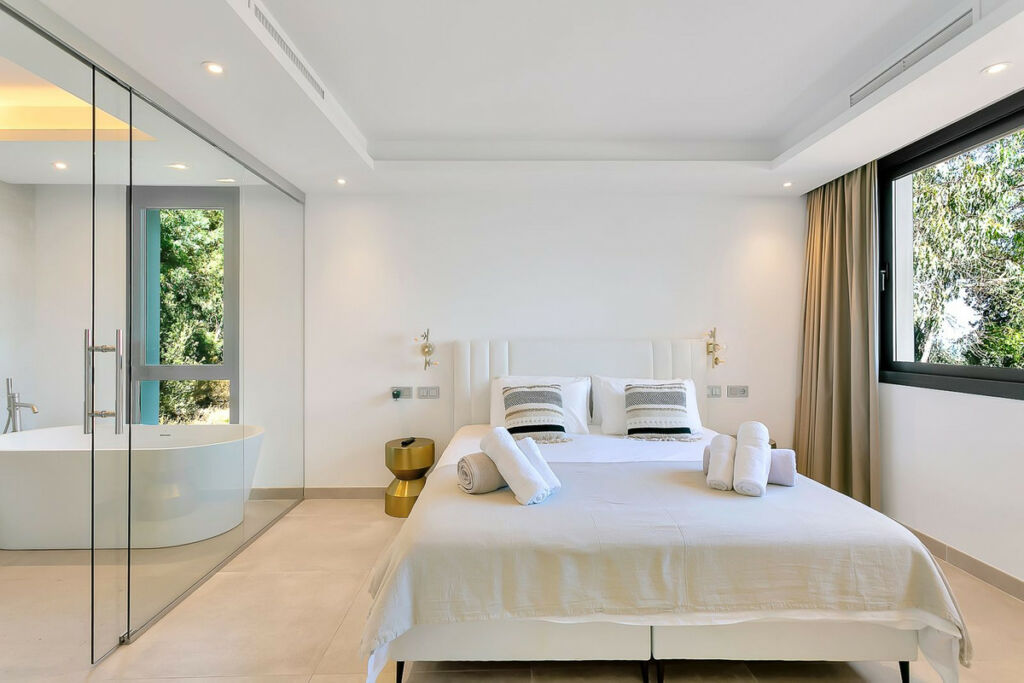 Detached Villa Cabopino Málaga - image 46