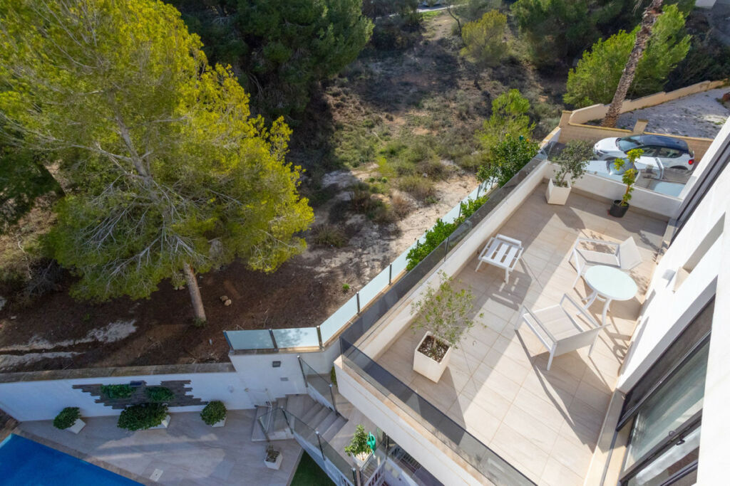 Detached Villa Villamartin Alicante - image 46