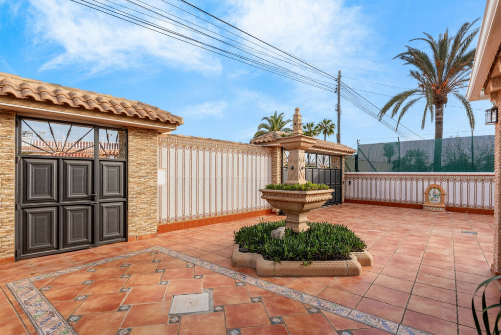 Townhouse Torrevieja Alicante - image 47