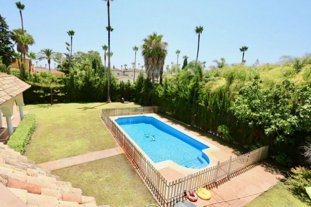 Detached Villa Sotogrande Costa Cádiz - image 48
