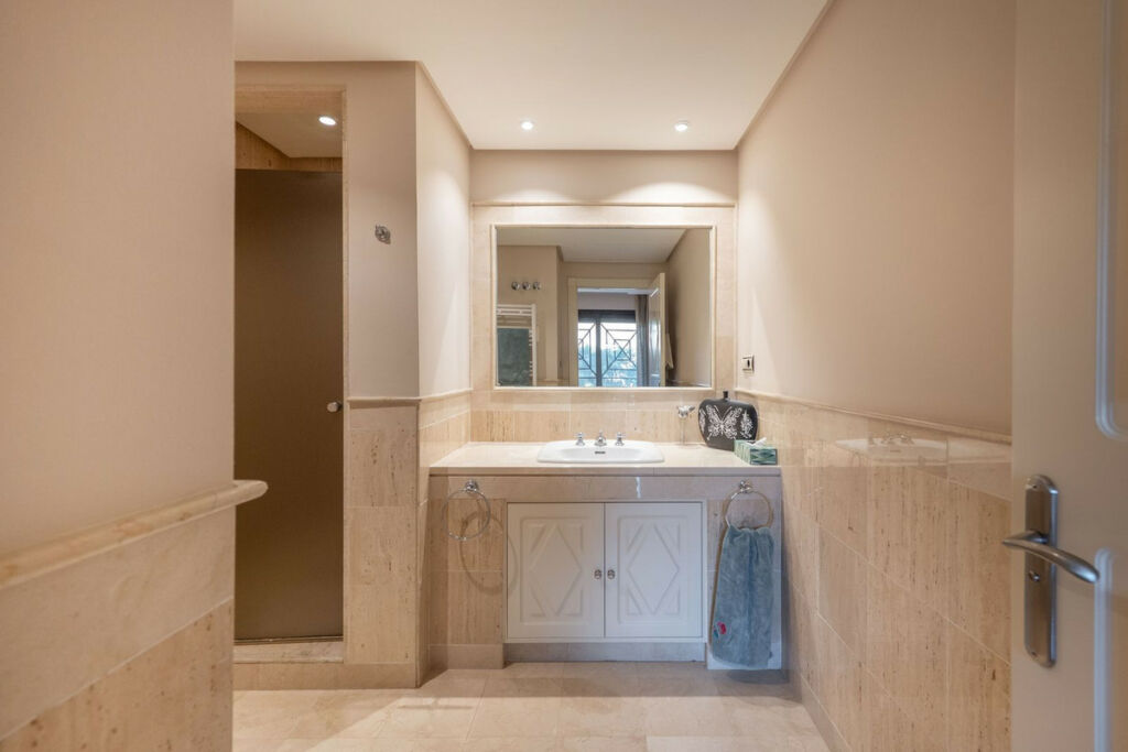 Ground Floor Apartment Nueva Andalucía Málaga - image 18