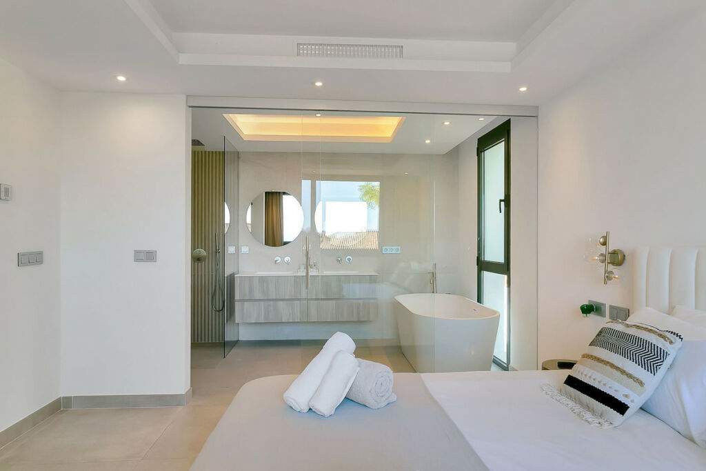 Detached Villa Cabopino Málaga - image 48