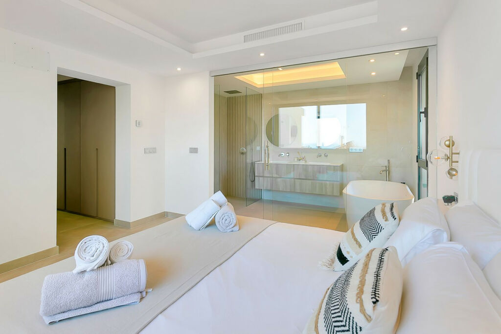 Detached Villa Cabopino Málaga - image 49