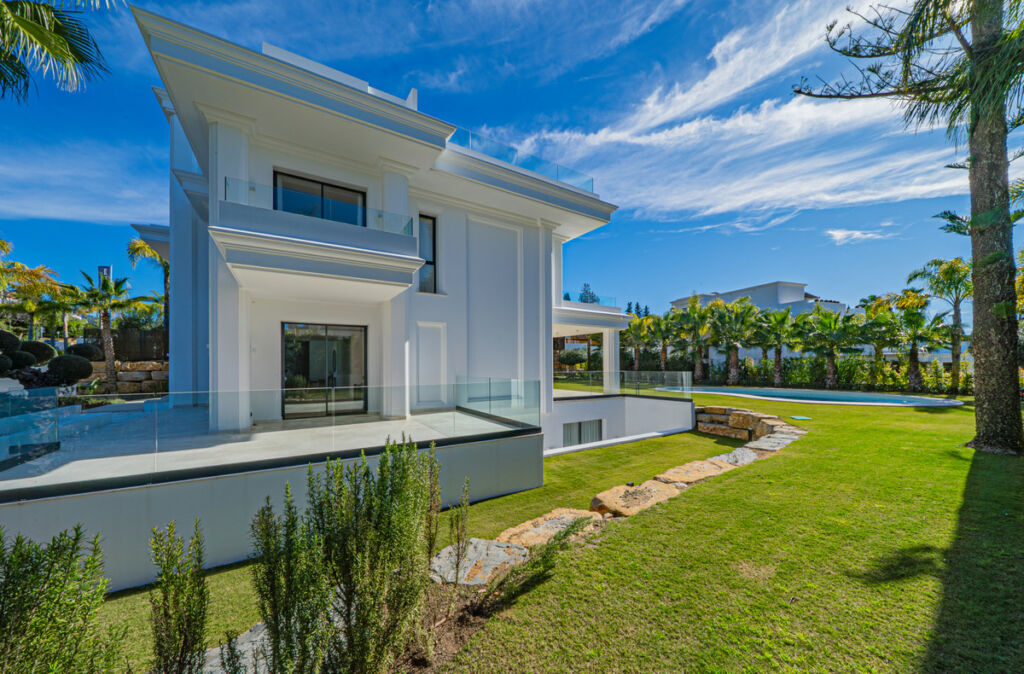 Detached Villa The Golden Mile Málaga - image 49