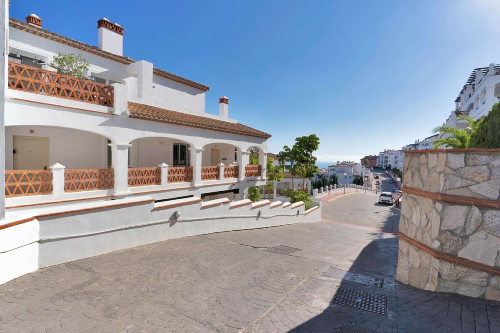 Penthouse Calahonda Málaga - image 49